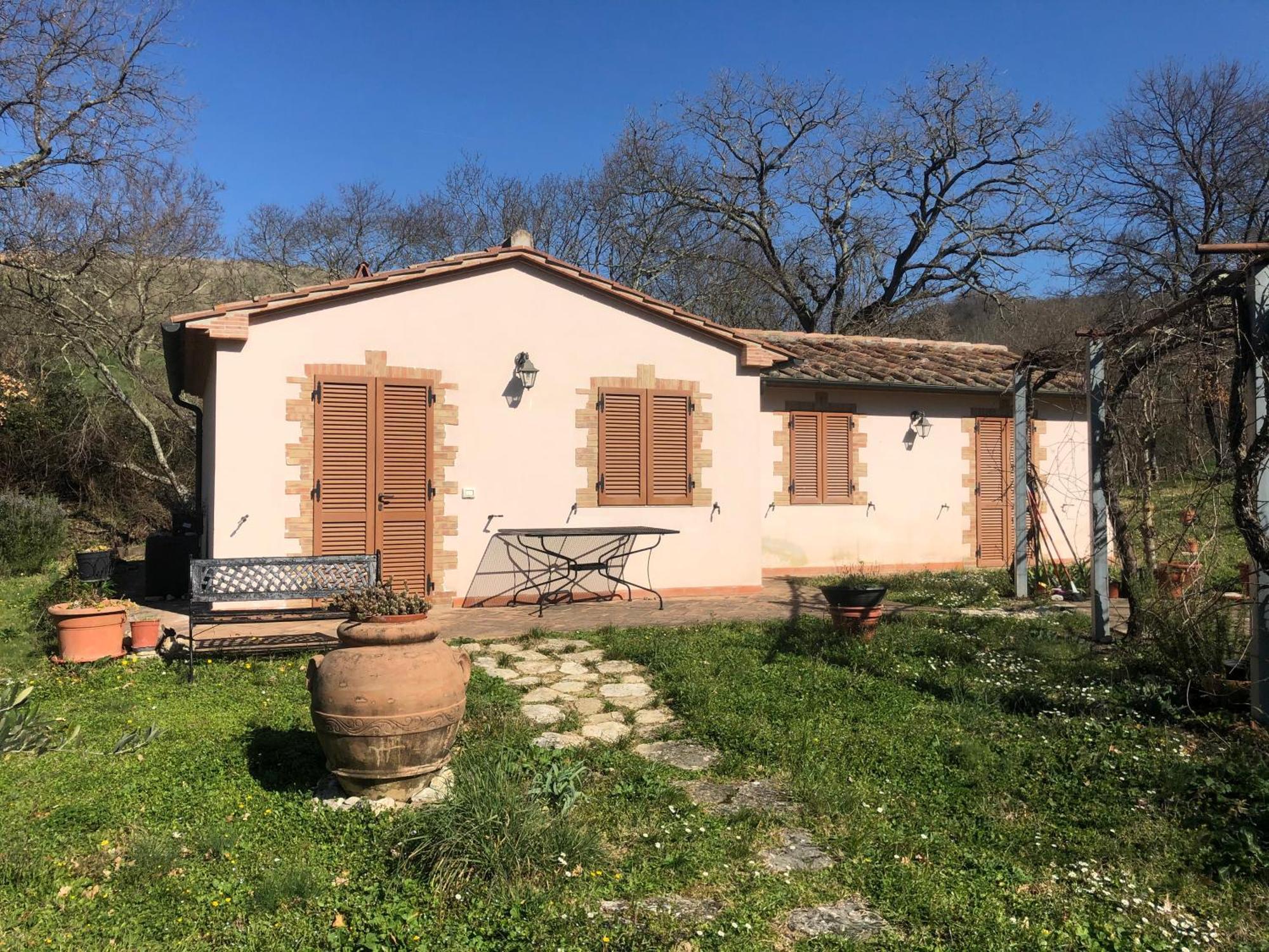 Casa Indipendente In Paese Con Giardino Villa Saturnia Exterior photo